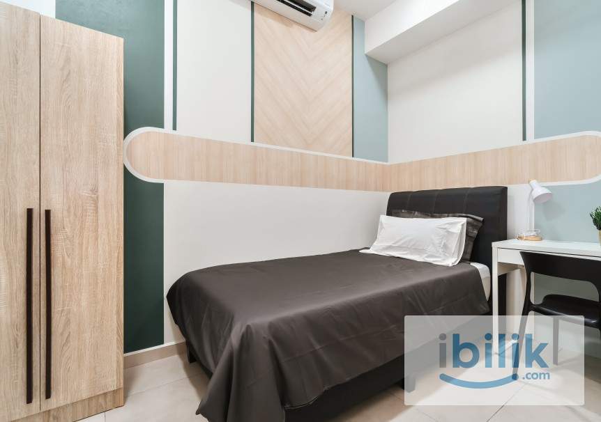 MODERN FULLY FURNISHED SINGLE ROOM FOR MALE (NEAR MRT/LRT PUTRA PERMAI) - Image 1
