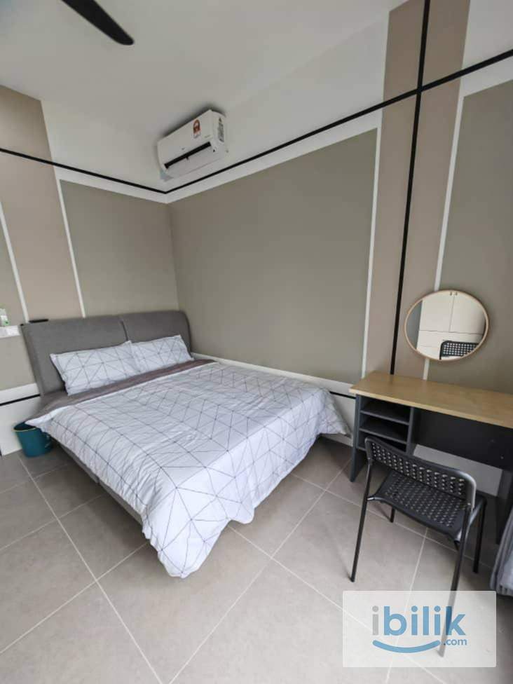 [MIXED UNIT] Suite Enesta Kepong Middle Room - Image 1