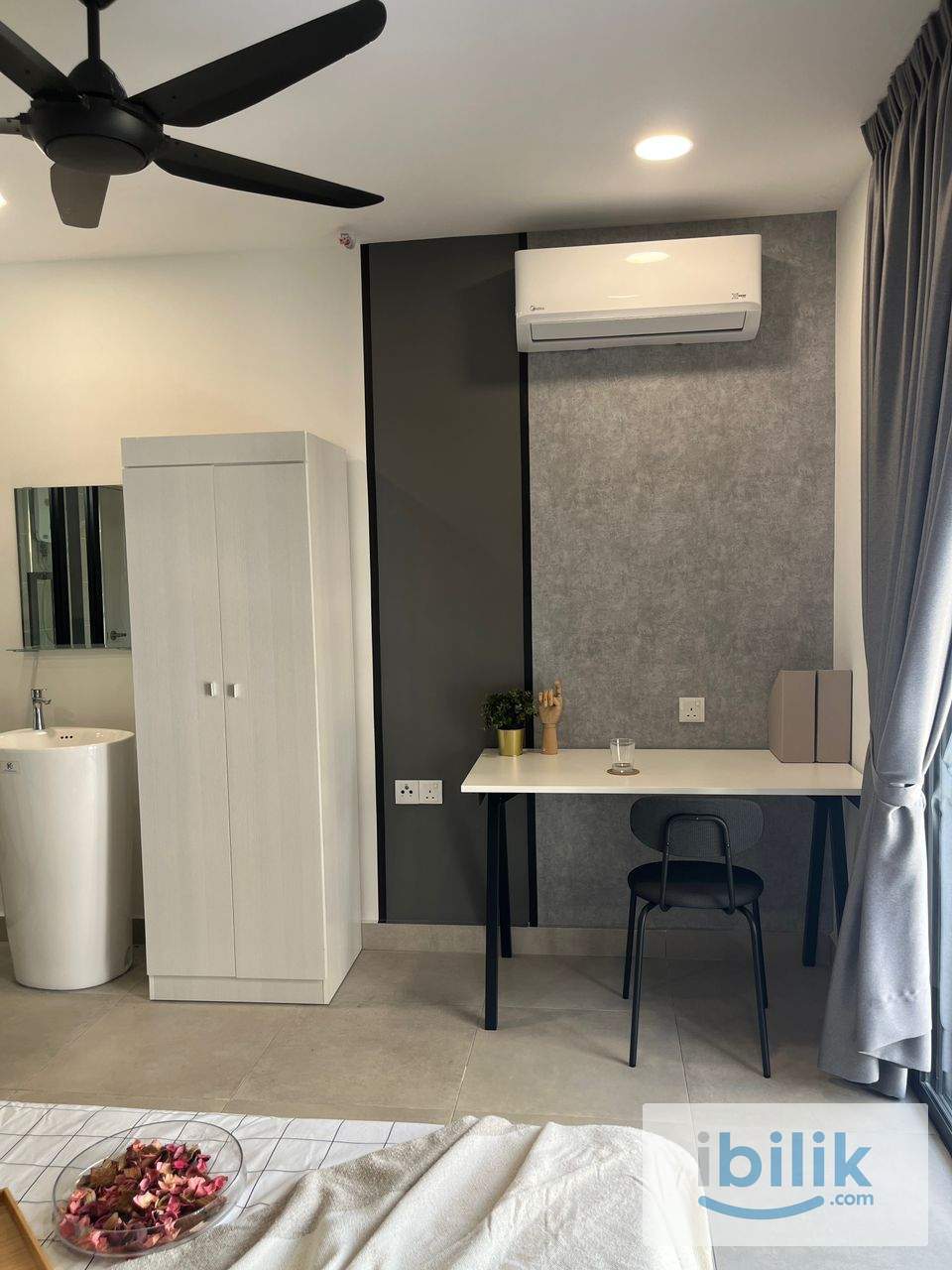 Master Room attached with Bathroom for Rent at Dk Impian - Image 3