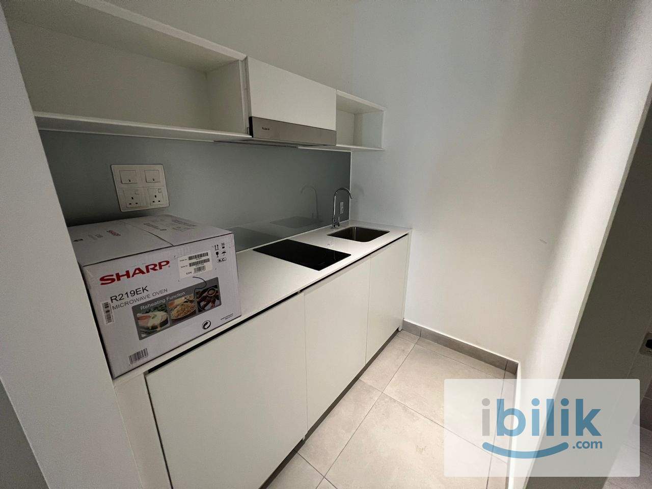 Middle Room with A/C & Window for Rent at Dk Impian - Image 2