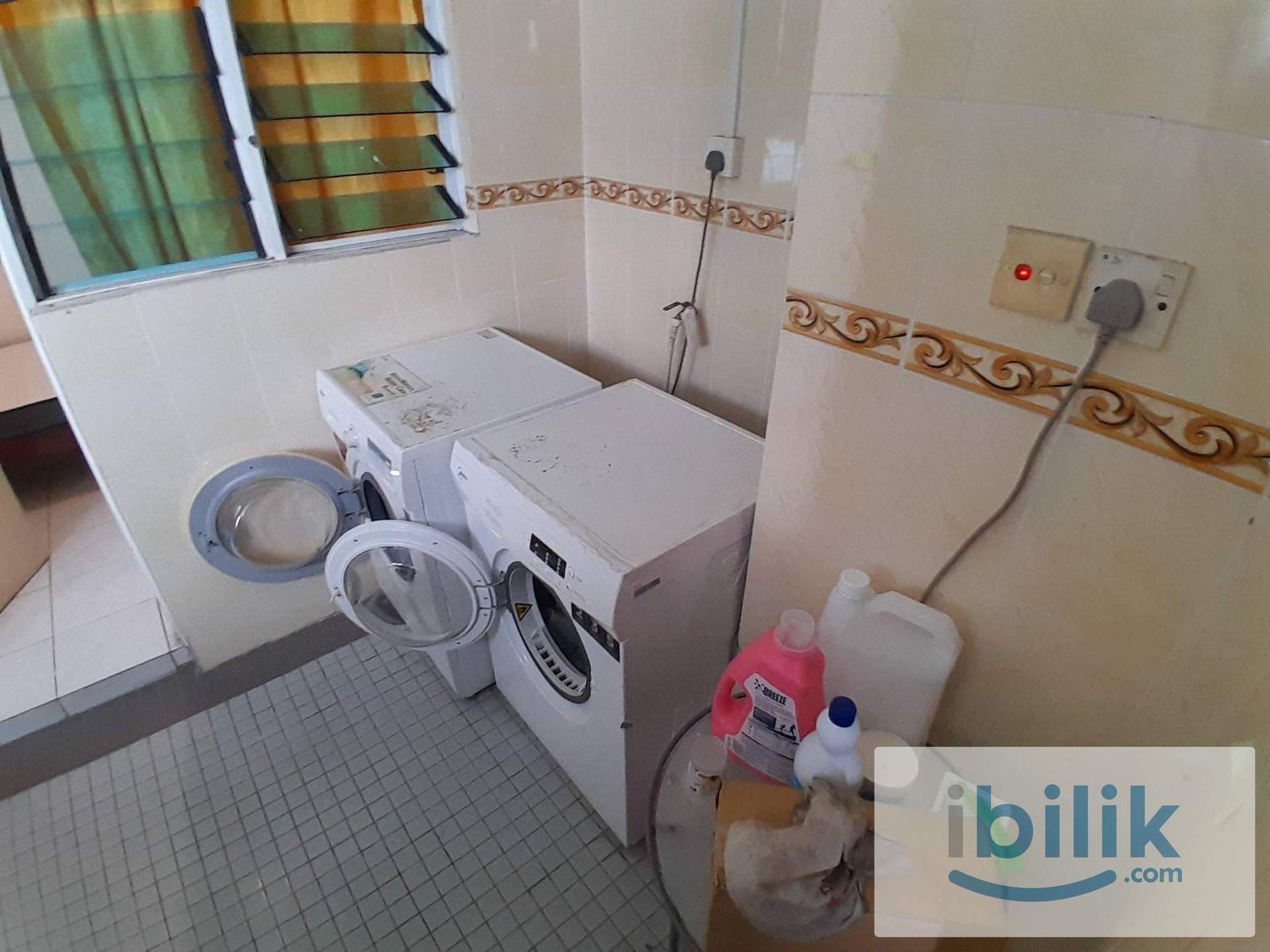 [Prefer Local Tenant] Master Room attached with Private Bathroom for Rent at Villa Scott Condominium, Brickfield - Image 4