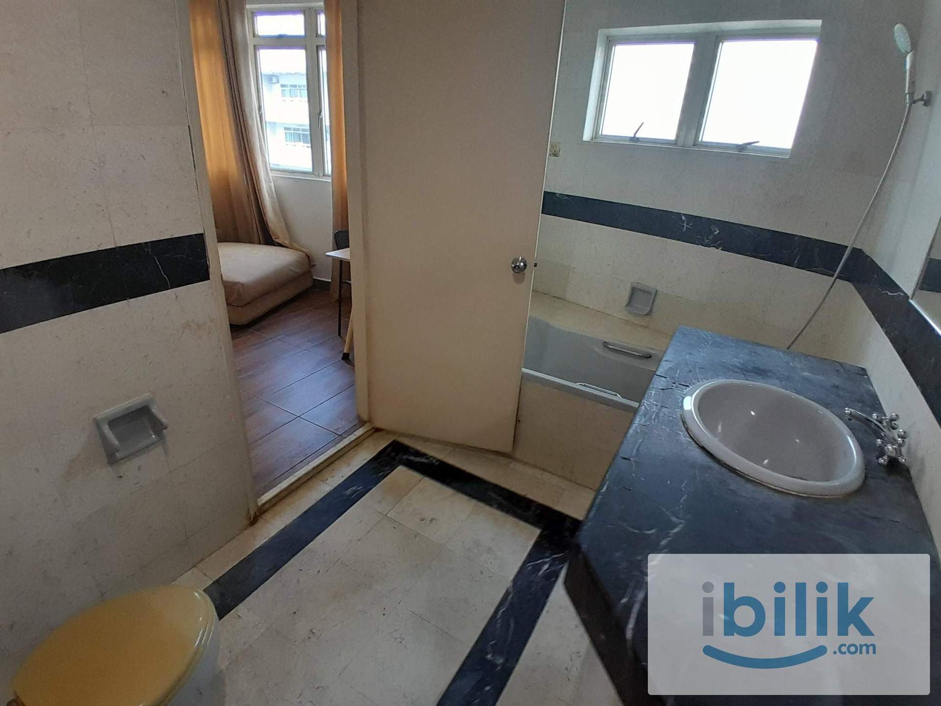 [Prefer Local Tenant] Master Room attached with Private Bathroom for Rent at Villa Scott Condominium, Brickfield - Image 7