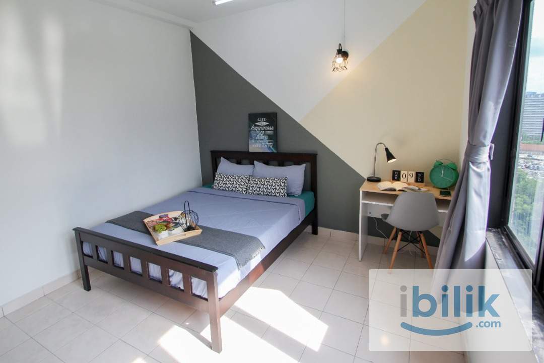 Fully-Furnished Middle Room with A/C & Window for Rent at Sri Putramas - Image 6