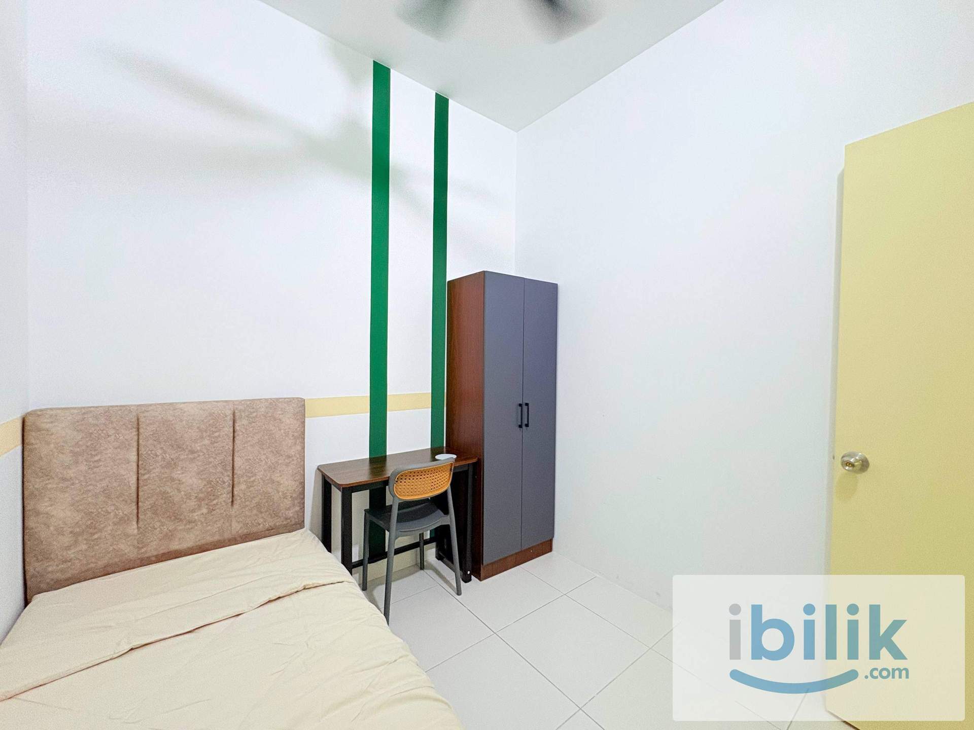 [NEAR LRT PANDAN INDAH] Budget Single Room without A/C & Window for Rent at Axis Crown @ Pandan Indah - Image 1