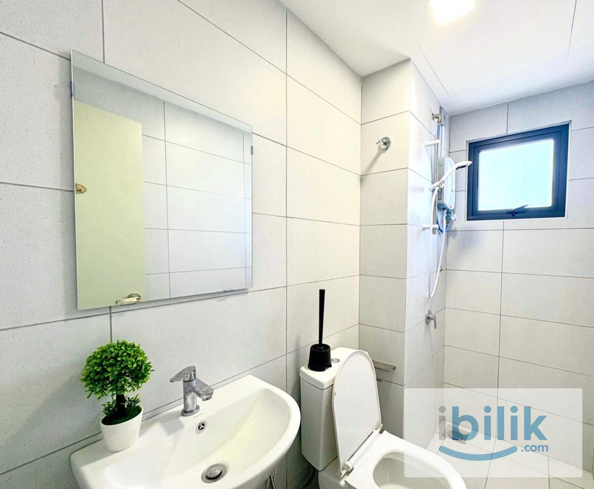 ✨ Master Room with Private Bathroom for Rent at Seiring Residensi, Subang Permai Damaisuria - Image 3