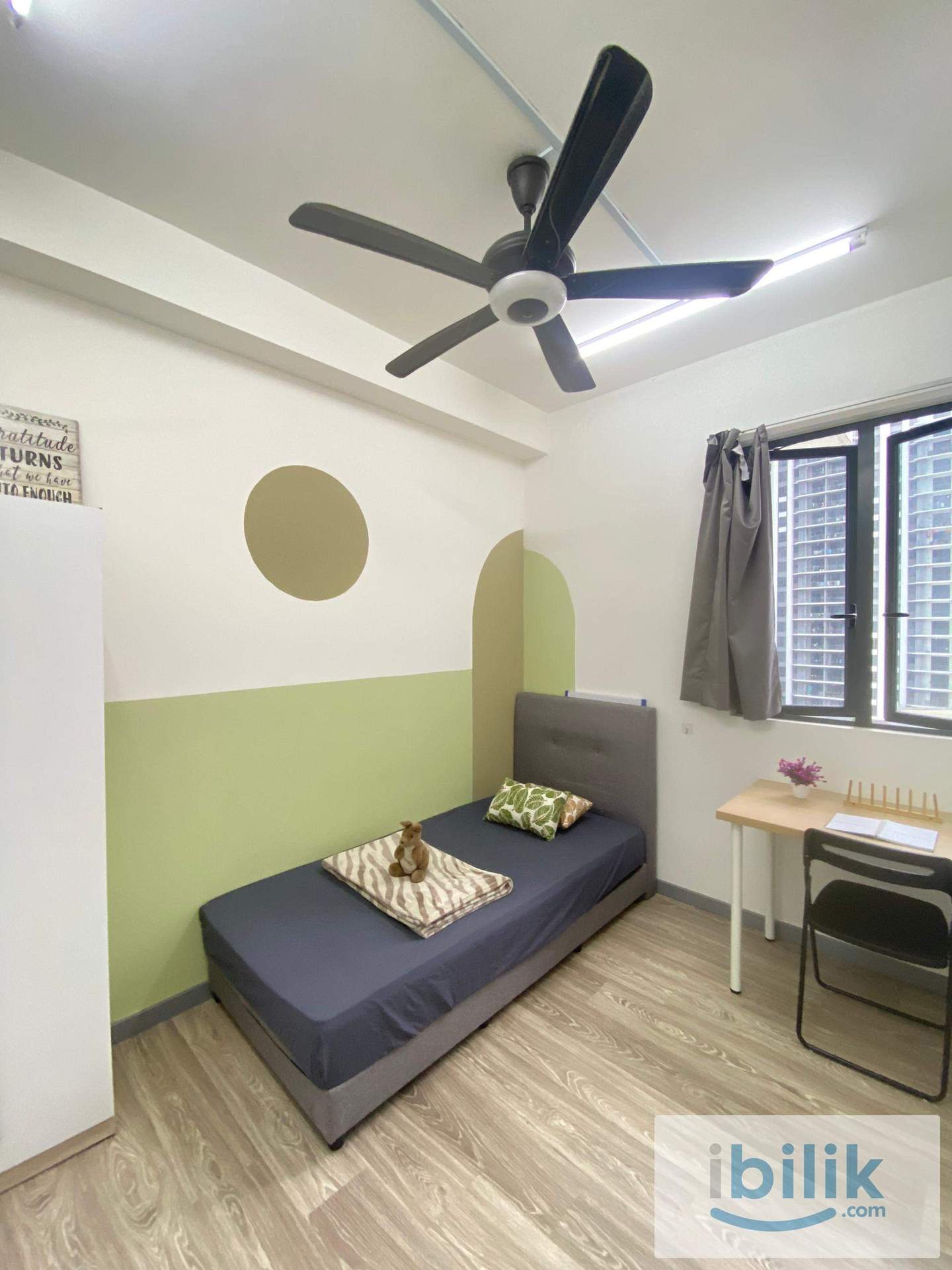 🛏️ Convenient Stay | Public Transport Friendly - Image 4
