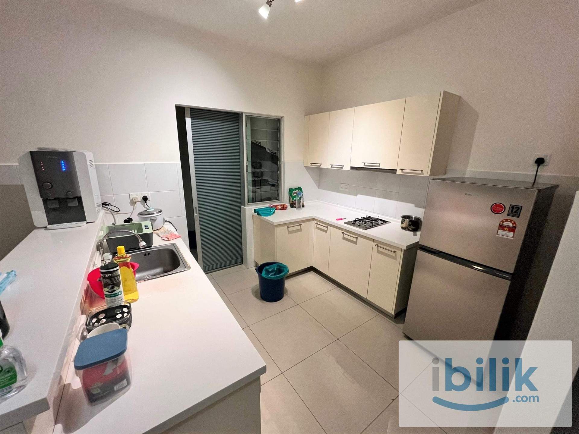 Single Medium Private Room with Aircond and Window - Image 3