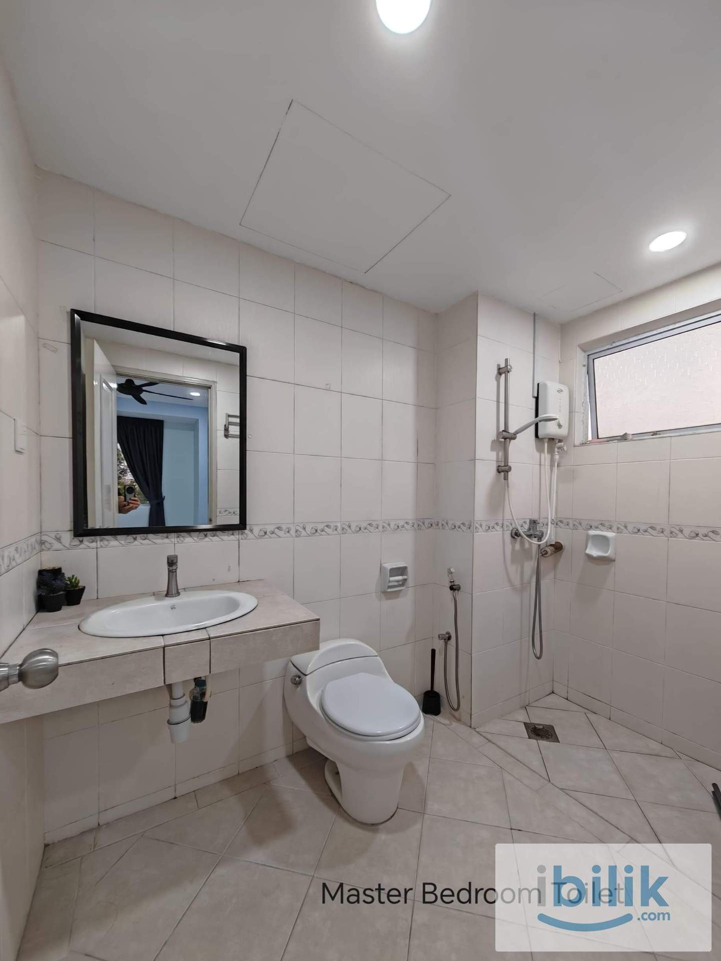 Master Bedroom at Aseana Puteri, Bandar Puteri Puchong - Image 1
