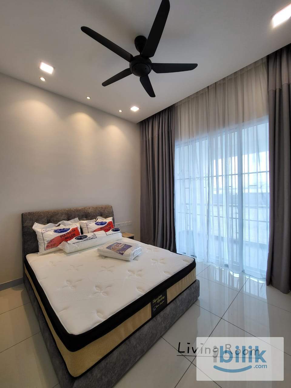 Balcony Middle Room for Rent at Skypod Residence, Puchong - Image 6