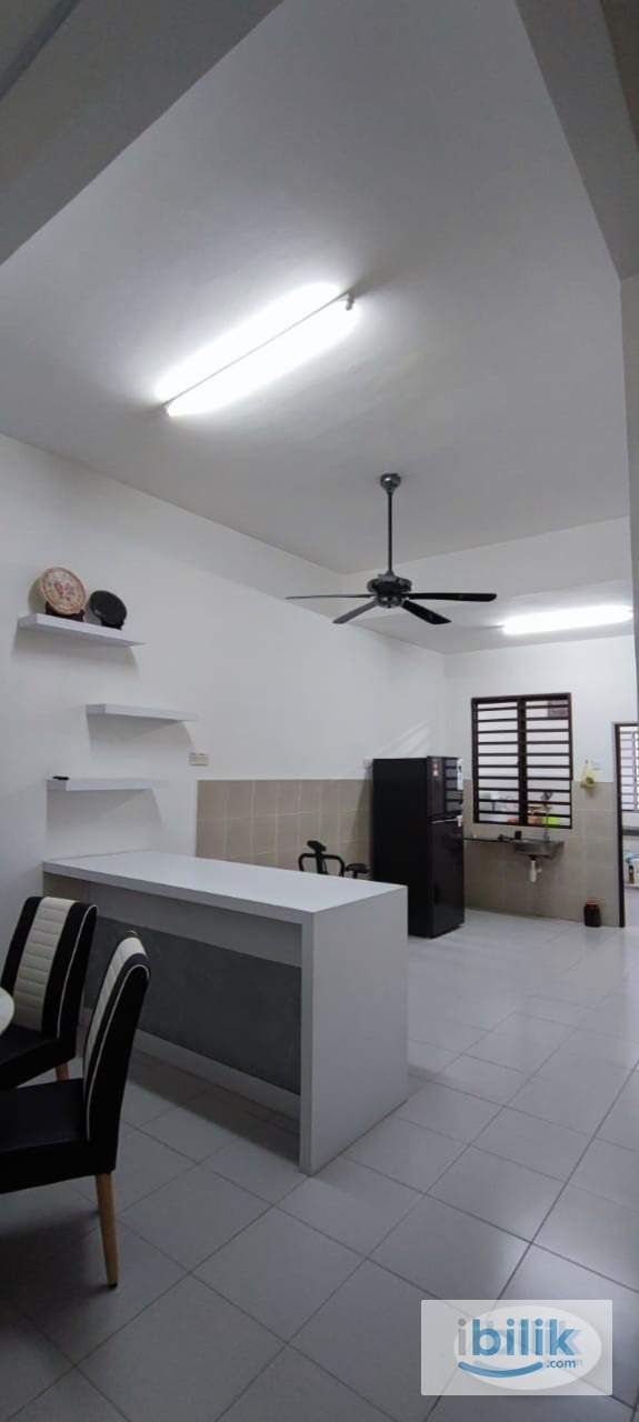 Utilities Fees included Air-Cond Middle Room near Ipoh Town - Image 3