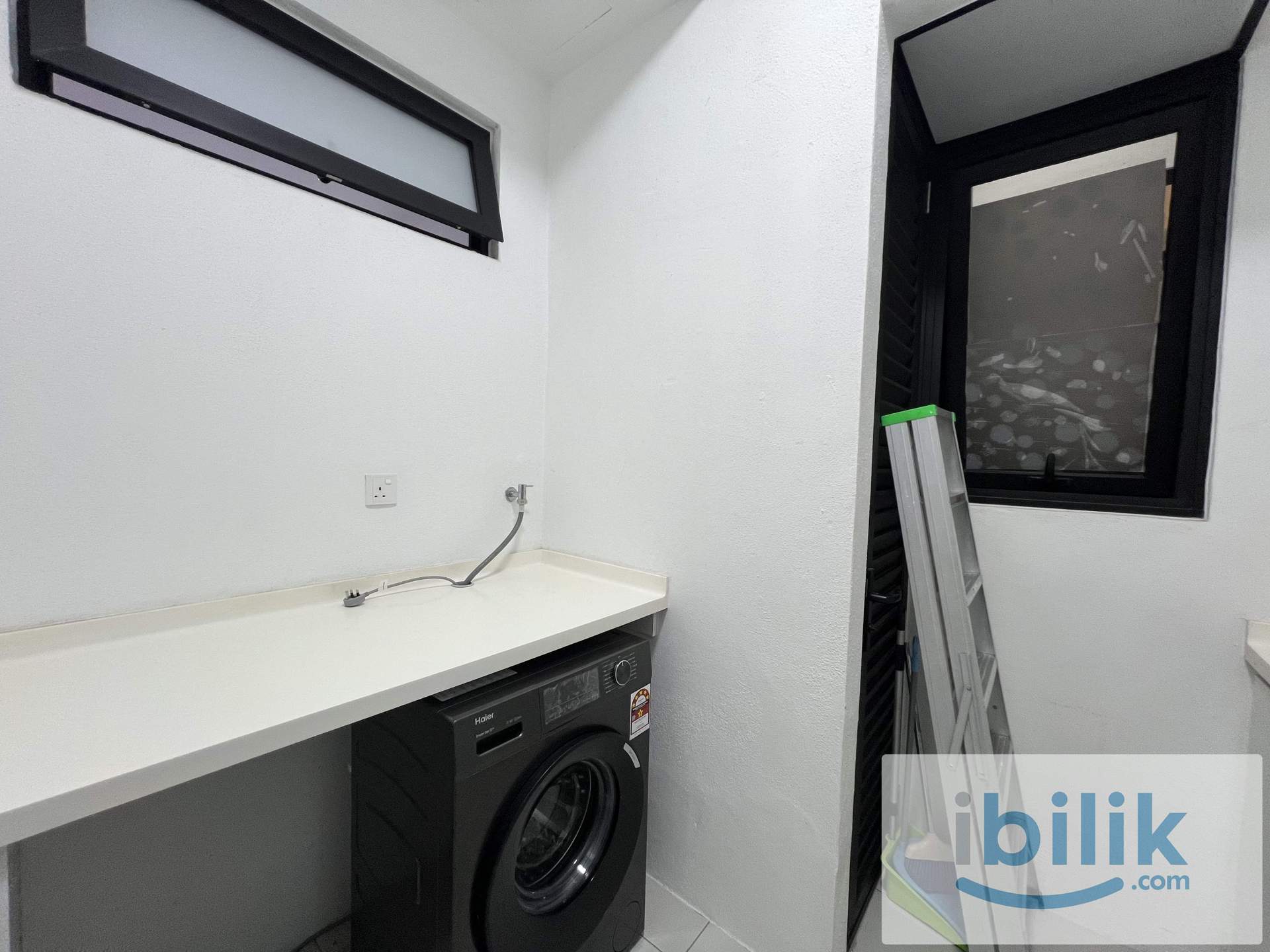 Batu Kawan Master Room • Included WiFi UTILITY  - Image 5