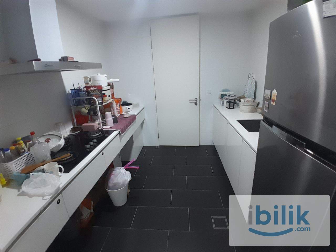 [SQWhere] July Vacant! Mixed Gender Unit Master Room Rent Direct Bridge to MRT access Kota Damansara, Sungai Buloh 🚇 - Image 3