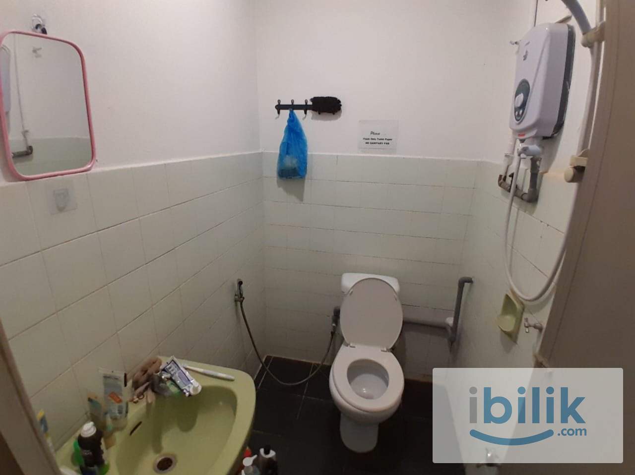 [PJS 7 Landed] Single Bed Type Master Room with Toilet Rent Near Taylor University, Sunway Pyramid - Image 2