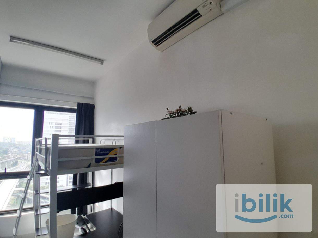 [D'sara Sentral] 🚈Link Bridge MRT Female Single Room with Aircond Rent Near Sungai Buloh, Kota Damansara - Image 1