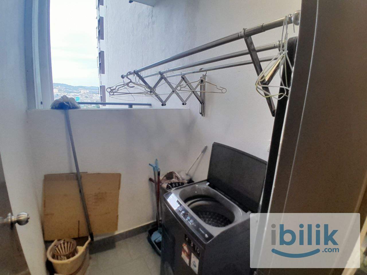 [Astetica Residence] Medium Room with Balcony Rent Near The Mines, KTM Serdang, UPM - Image 4