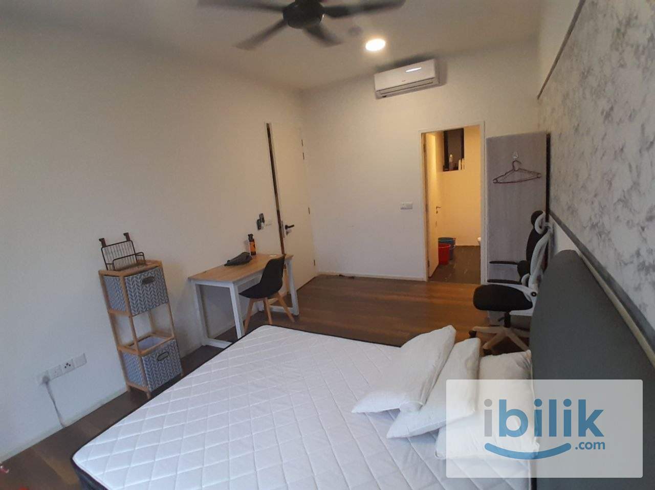 [SQWhere] July Vacant! Mixed Gender Unit Master Room Rent Direct Bridge to MRT access Kota Damansara, Sungai Buloh 🚇 - Image 6