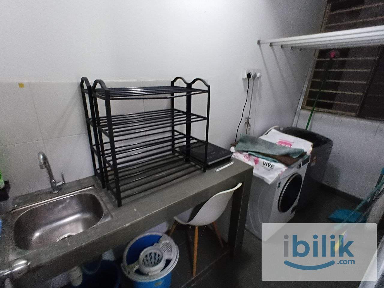 [Casa Residenza] Mixed Gender Unit Medium Room Near SEGi, MRT - Image 5