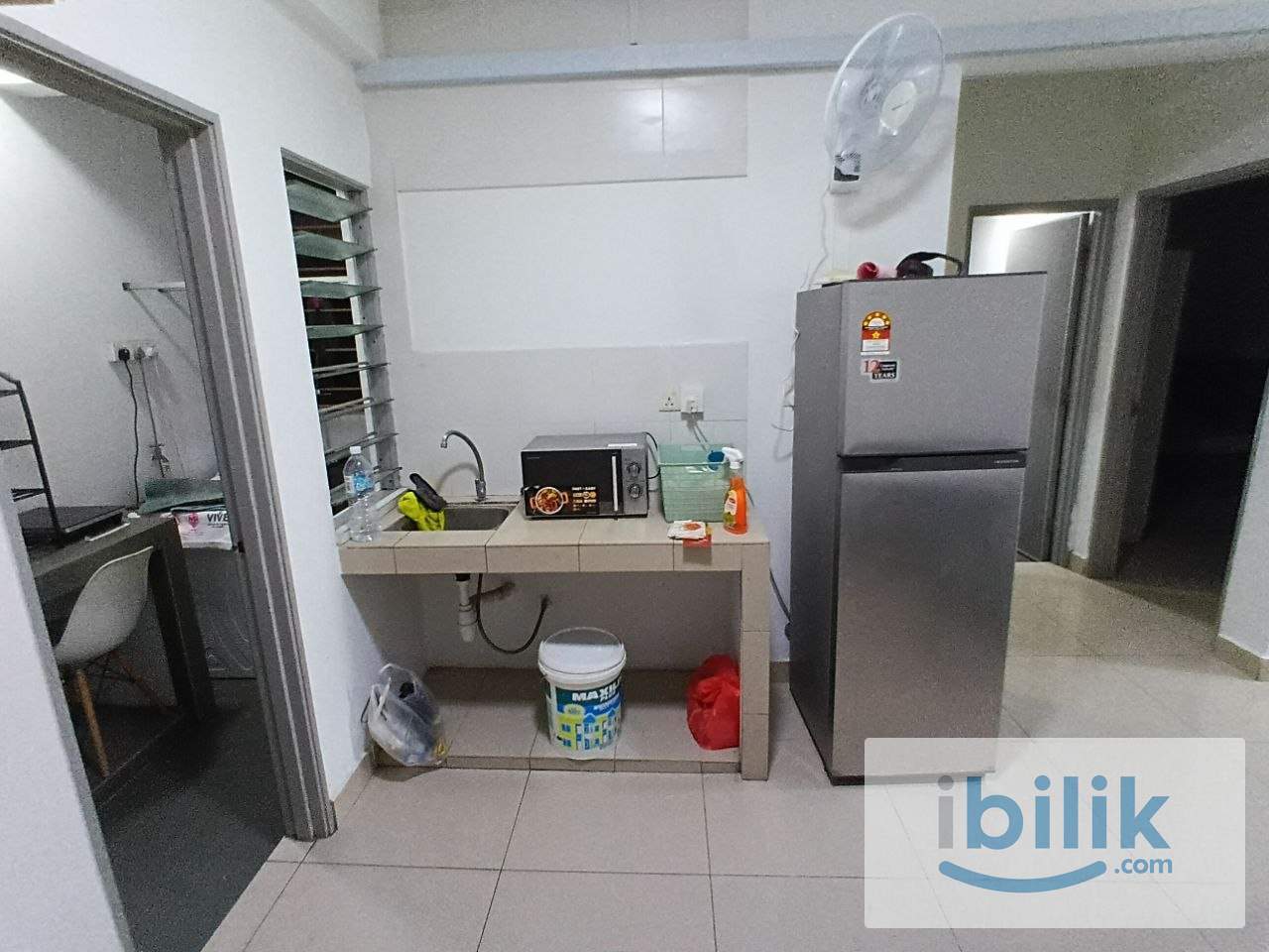 [Casa Residenza] Mixed Gender Unit Medium Room Near SEGi, MRT - Image 4