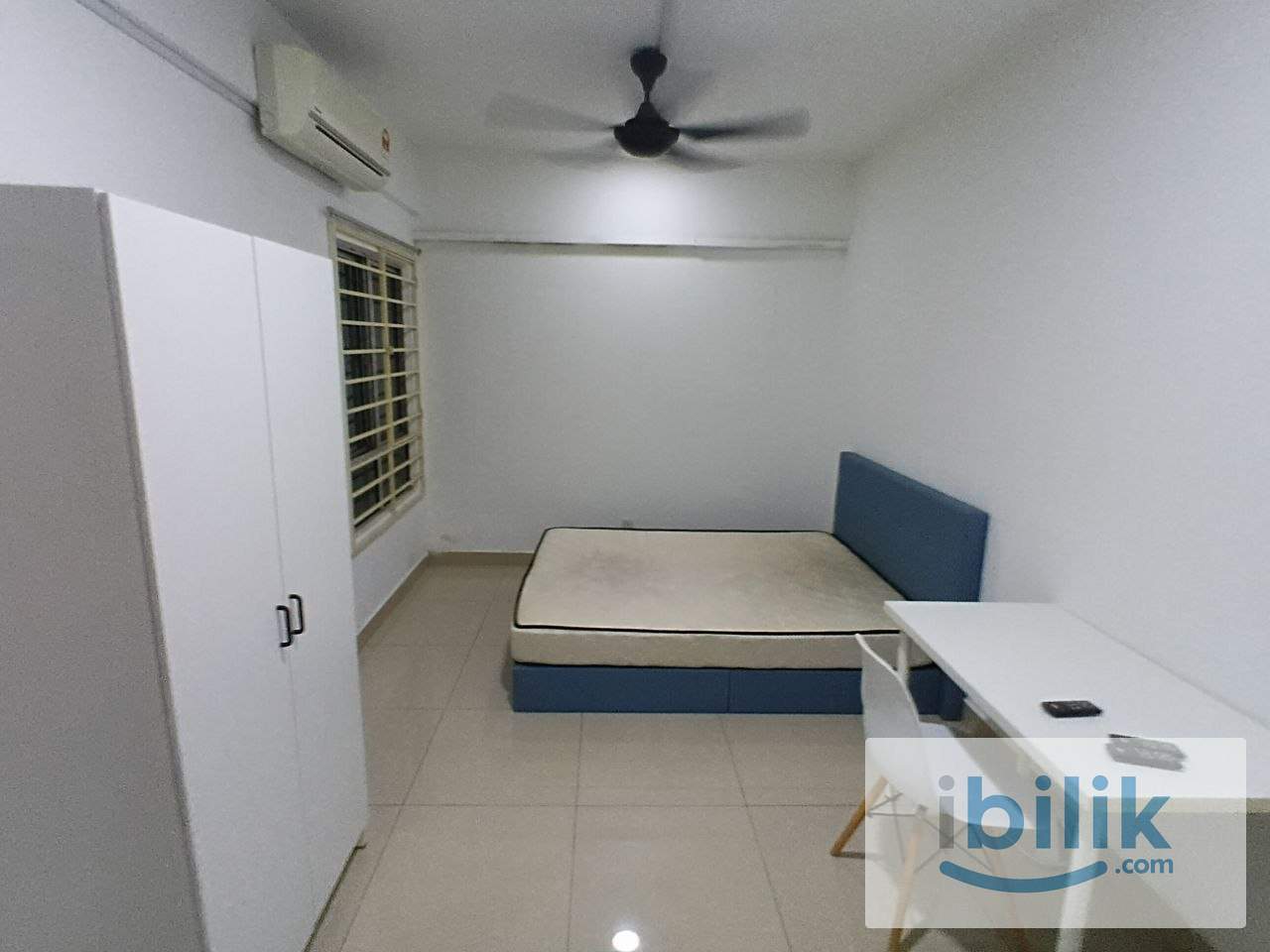 [Casa Residenza] Mixed Gender Unit Medium Room Near SEGi, MRT - Image 1