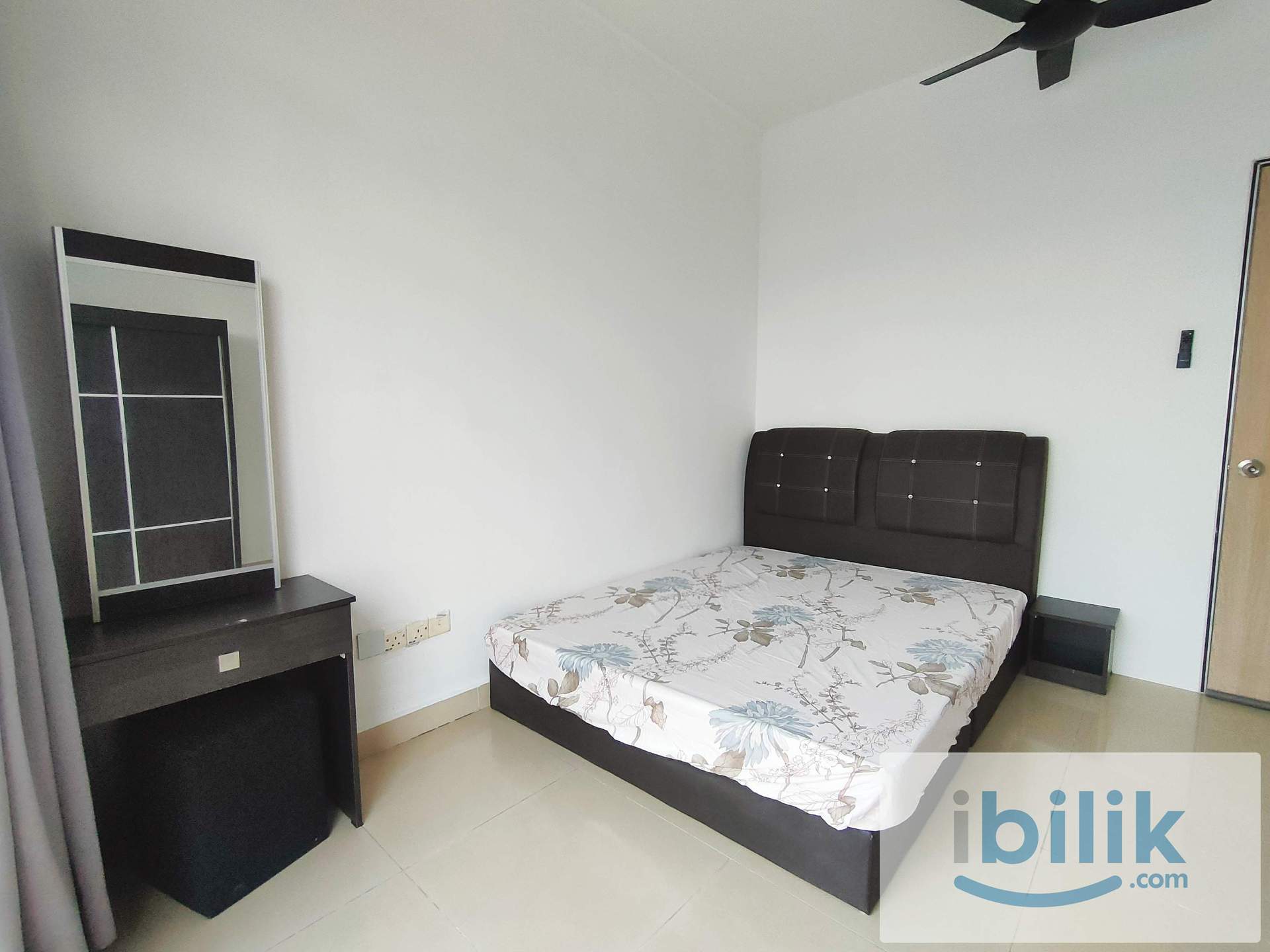 Balcony room for rent at Kipark Apartment Tampoi  - Image 2