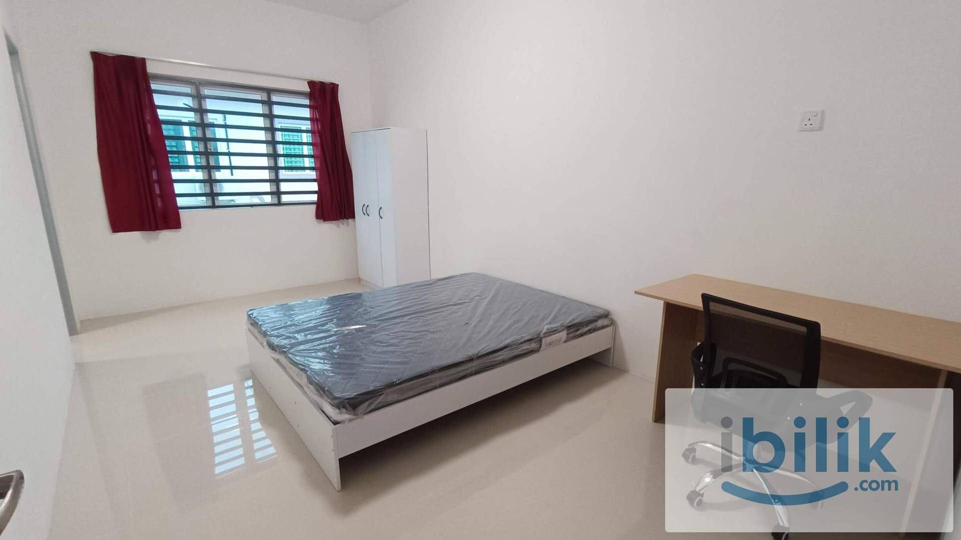 Master Room with Own Private Toilet for Rent at Aeon Station 18 Ipoh, Perak (only for Chinese Ladies) - Image 1