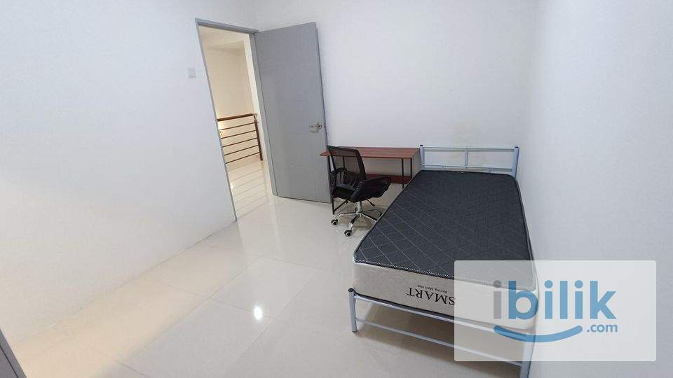 Middle room for rent nearby Aeon Station 18 Ipoh, with own private toilet, only for Chinese Single Lady - Image 1
