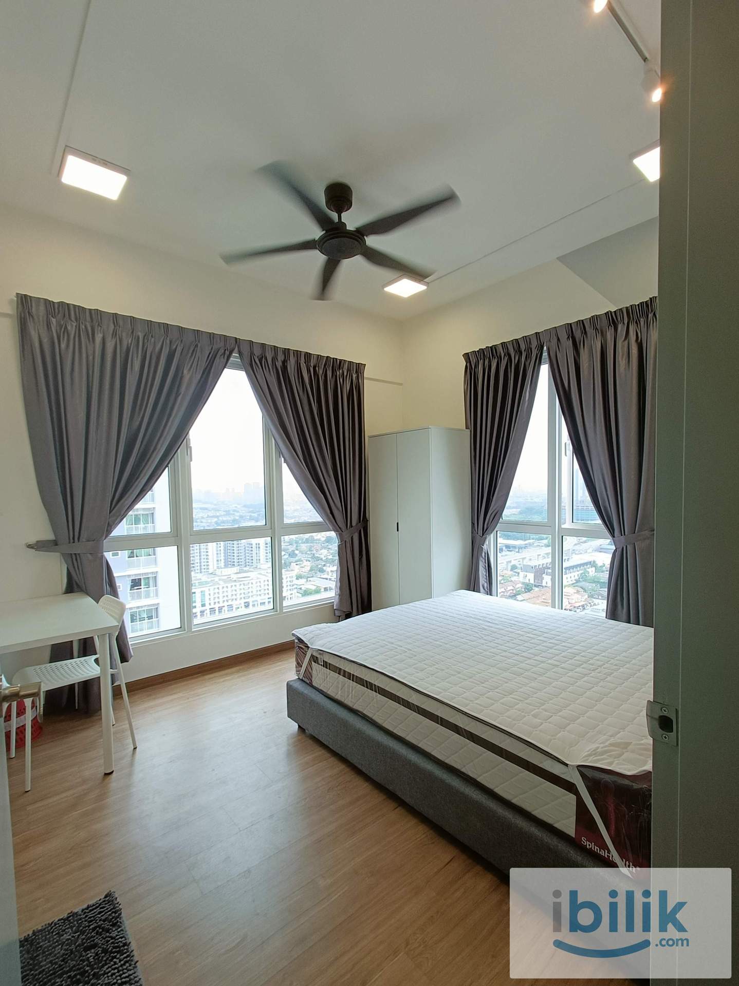 ✨ Master Room 121 Residence • 1 Utama 🛍️ • MRT Bandar Utama 🚄 - Image 1