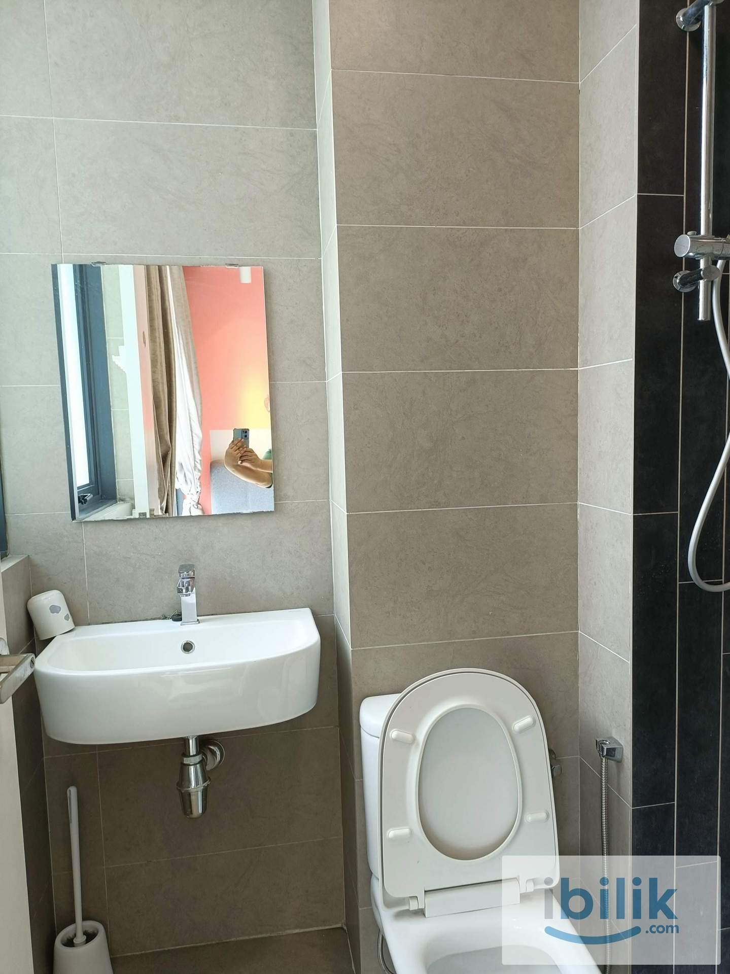 ☀️ H2O Ara Damansara Medium Room R1 • CITTA Mall • Ara Damansara LRT 📍 - Image 4
