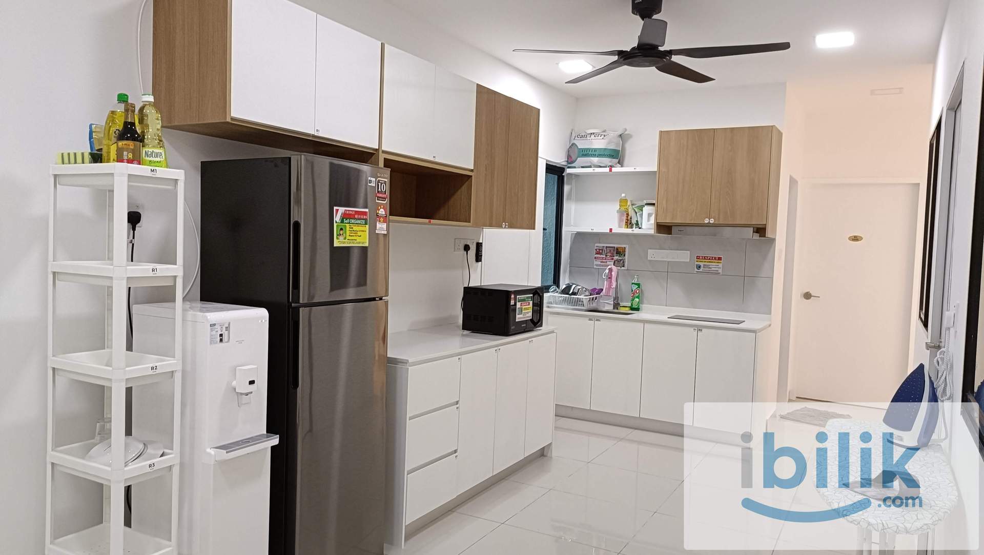 ☀️ Aratre Residence Medium Room R2 • Evolve Concept Mall 📍 • Ara Damansara LRT 🚶♂️ 🏡 - Image 3