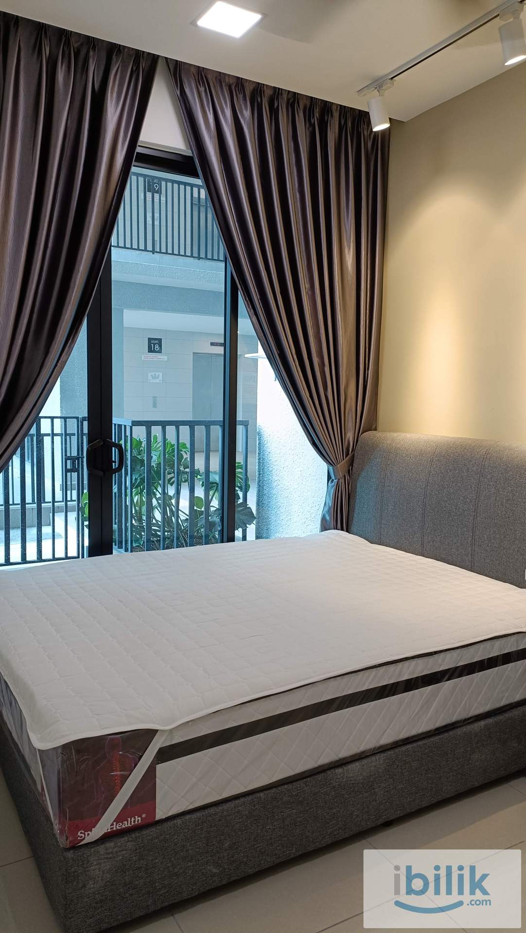 ☀️ Aratre Residence Balcony Medium  Room • Evolve Concept Mall 📍 • Ara Damansara LRT 🚶♂️ 🏡 - Image 1
