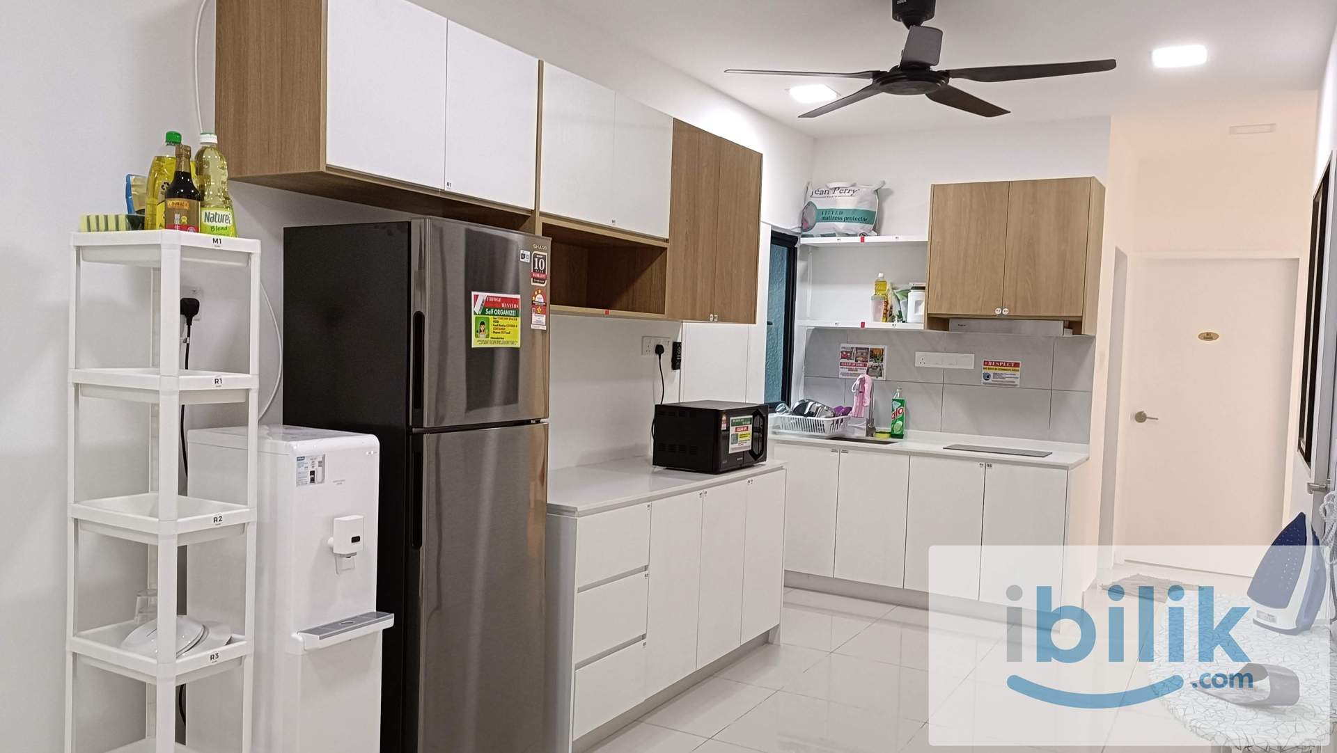 ☀️ Aratre Residence Balcony Medium  Room • Evolve Concept Mall 📍 • Ara Damansara LRT 🚶♂️ 🏡 - Image 3
