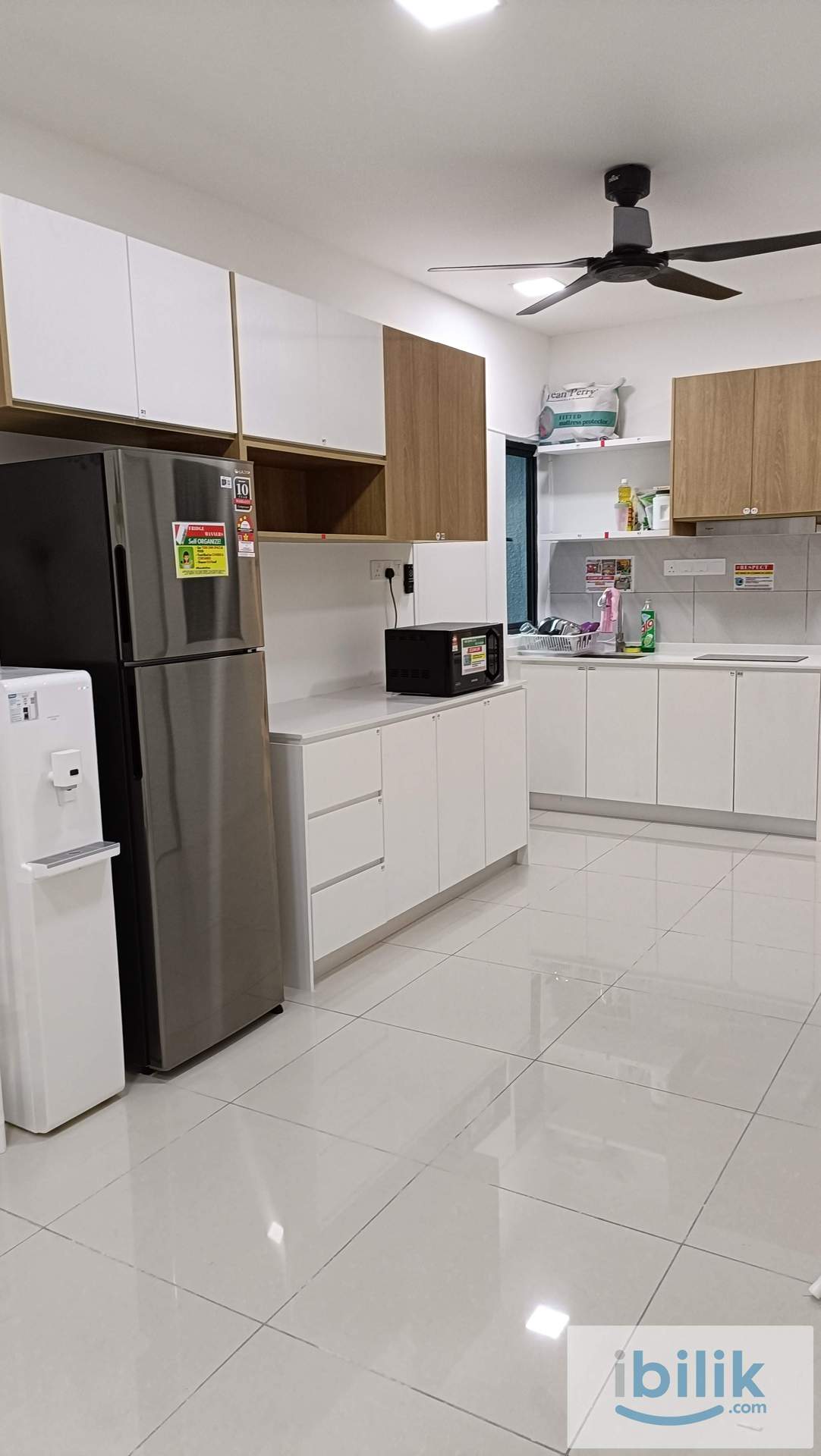 ☀️ Aratre Residence Balcony Medium  Room • Evolve Concept Mall 📍 • Ara Damansara LRT 🚶♂️ 🏡 - Image 4