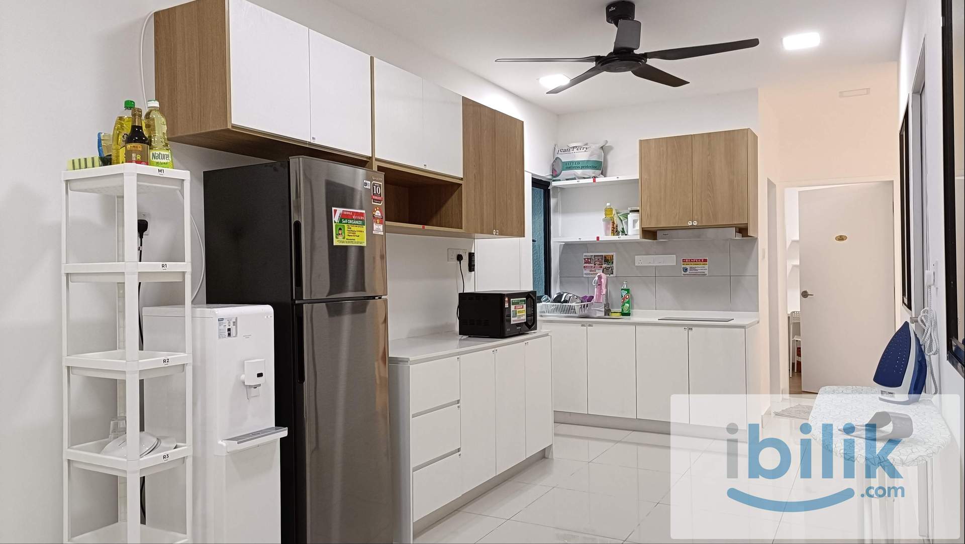 ✨ Medium Room Aratre Residence 🏡 Near Ara Damansara LRT & Evolve Mall Fully Furnished - Image 1