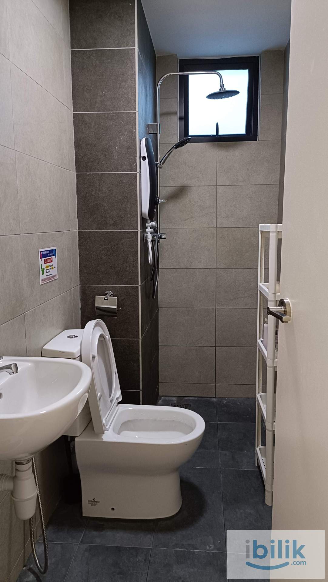 ✨ Medium Room Aratre Residence 🏡 Near Ara Damansara LRT & Evolve Mall Fully Furnished - Image 3