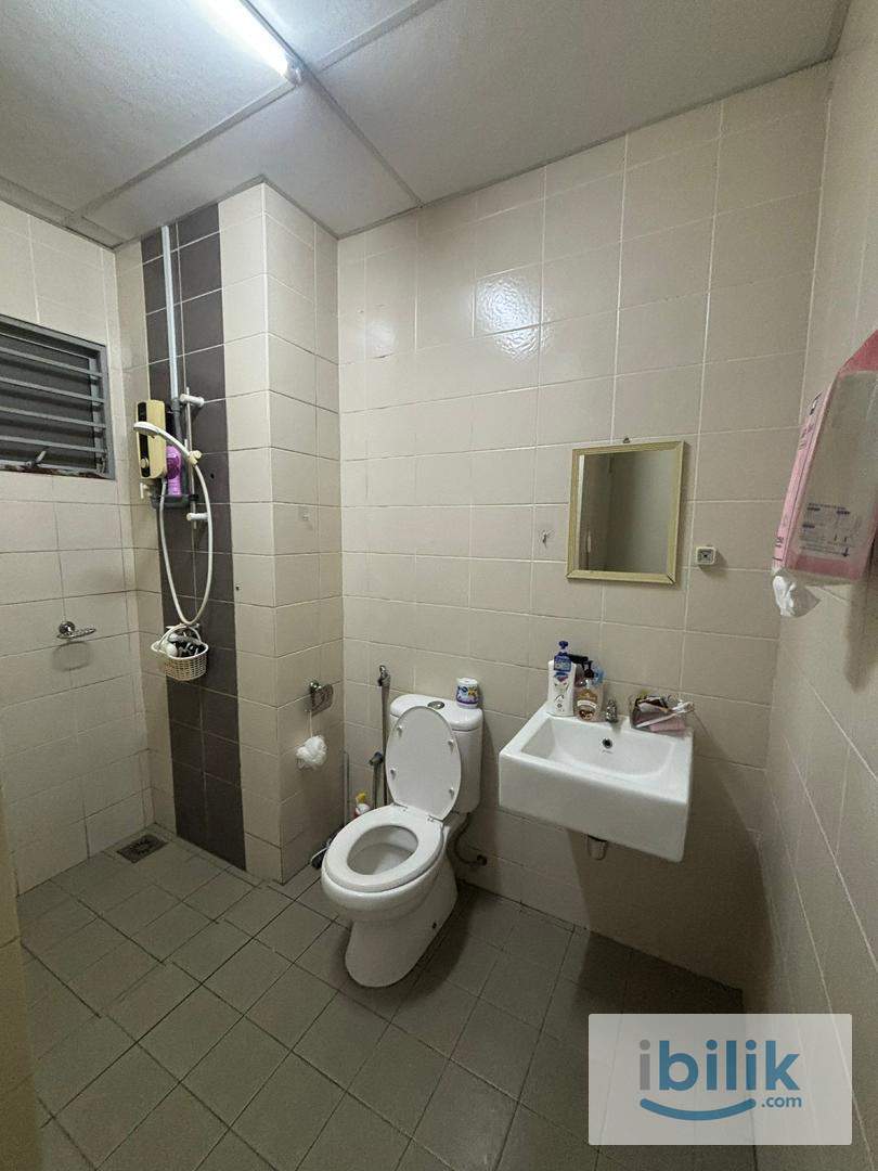 Master Bedroom for rent - Image 6