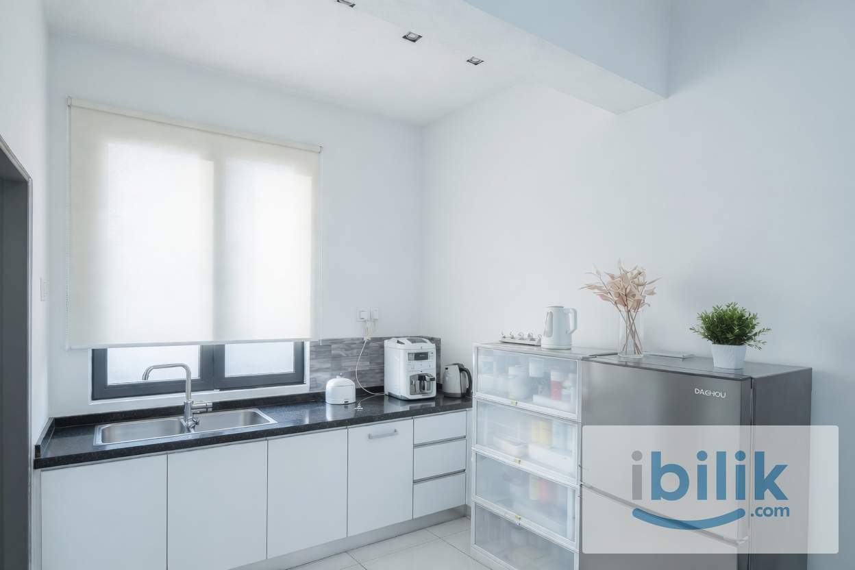 🌟 Modern Medium Room for Professionals @ Icon City, Perai – Fully Inclusive - Image 4