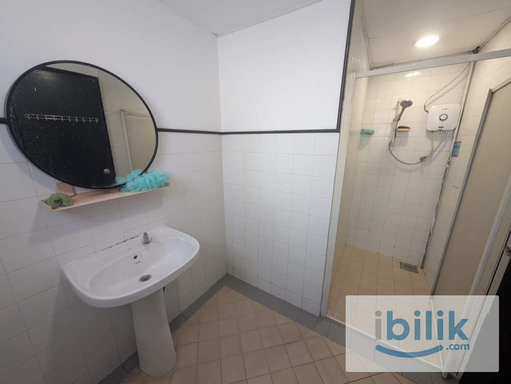 Just Beside LRT Medium in PWTC Bistari Condo - Image 5