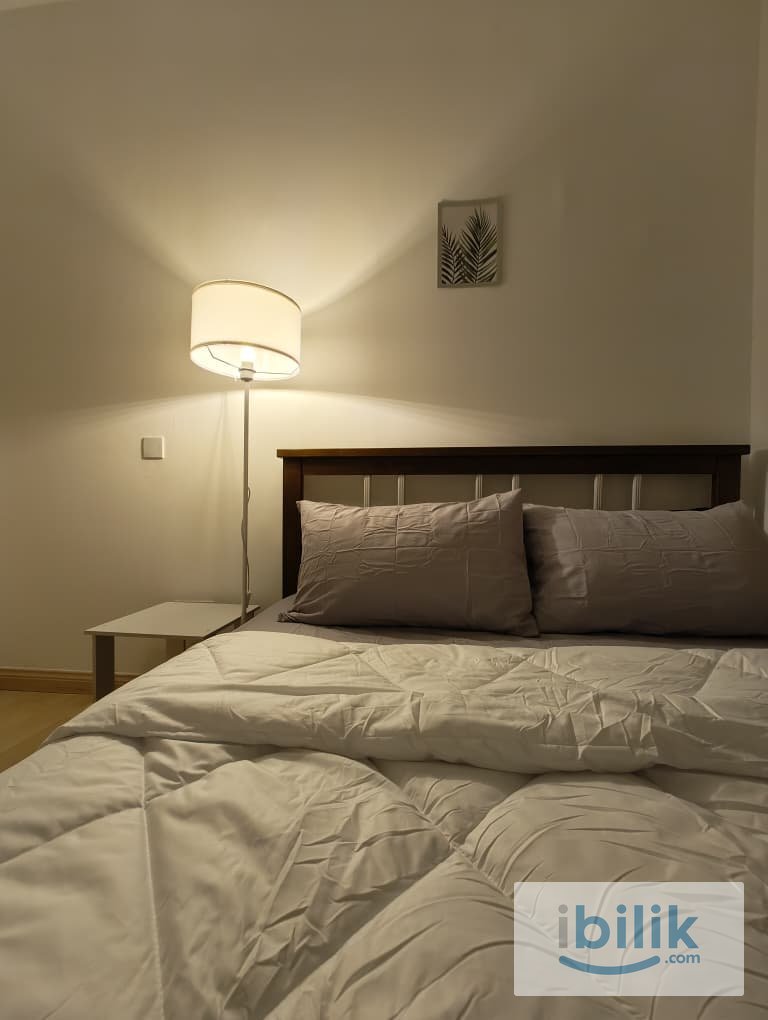 Master Room/Private Toilet - Image 1
