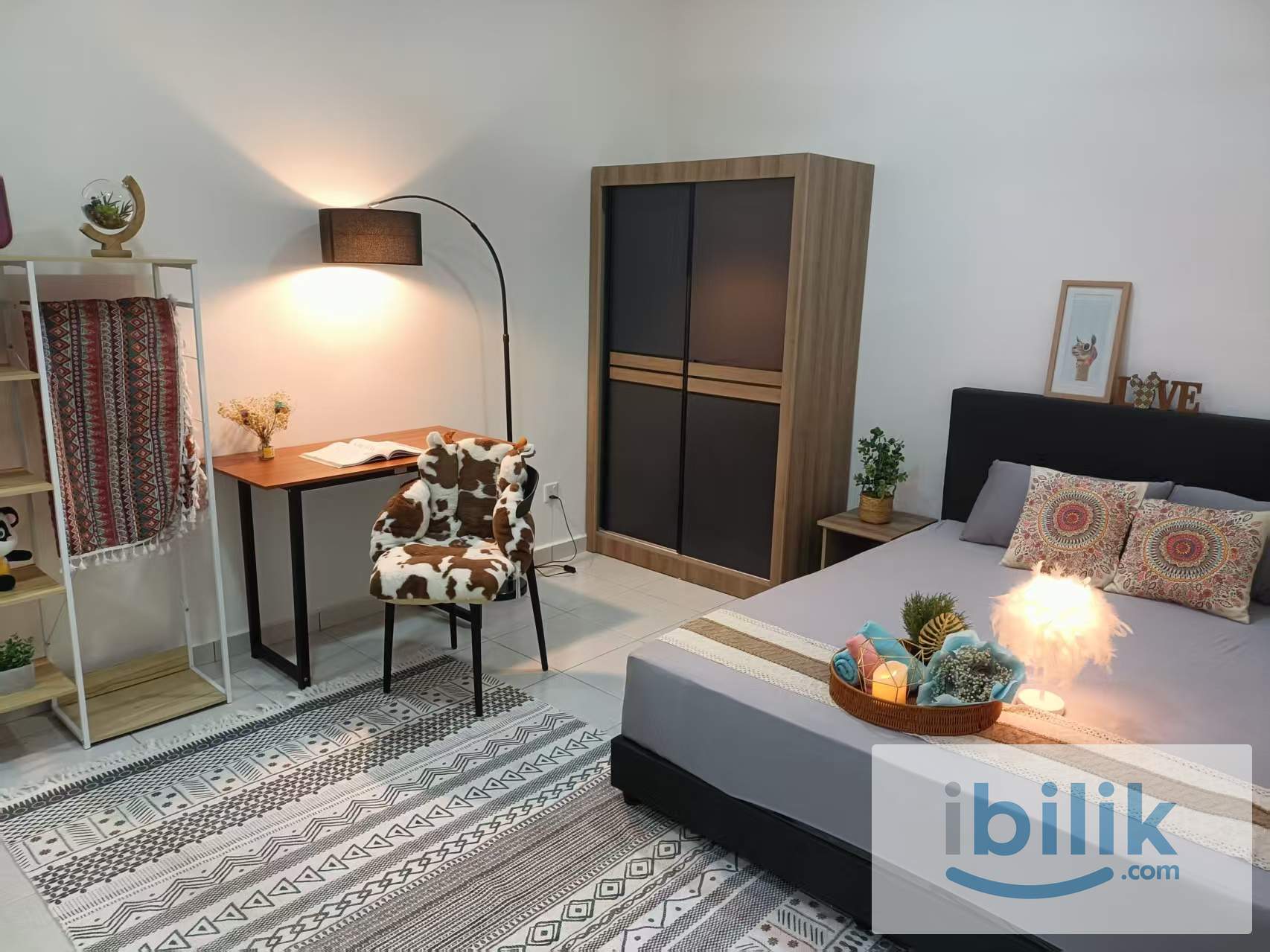 Female studio room at Pixel City sentral - Image 3