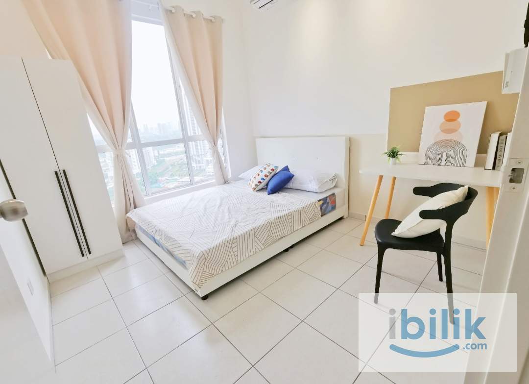 Middle room at Pixel City sentral - Image 2