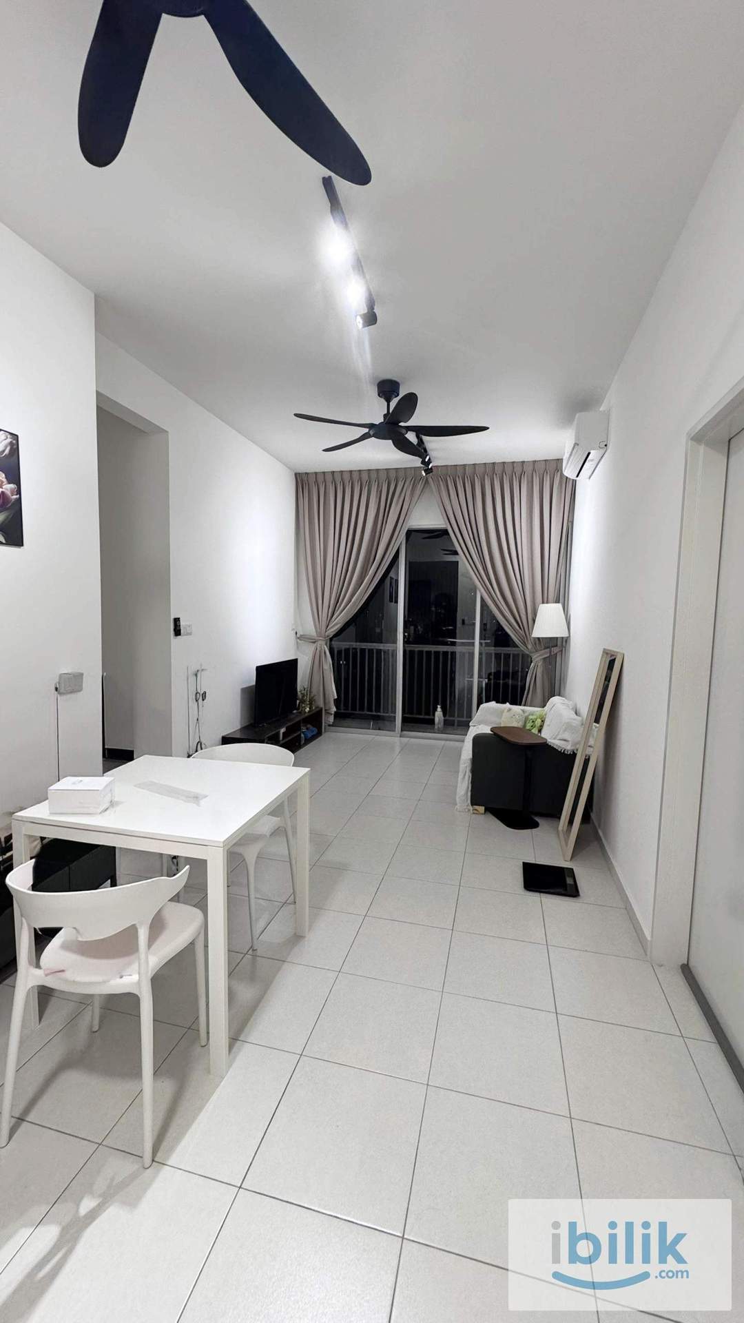 Master room at Pixel City sentral - Image 3