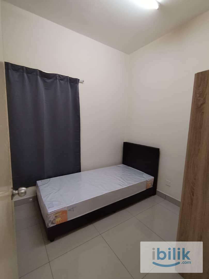 SMALL FEMALE ROOM - Image 4