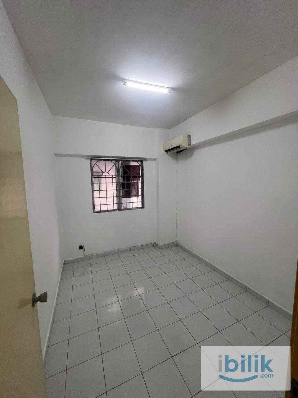 Newly Refurbished Whole Unit for Rent – Plaza Indah, Kajang - Image 4