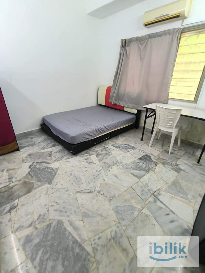 Middle Room @bandar punchong - Image 1