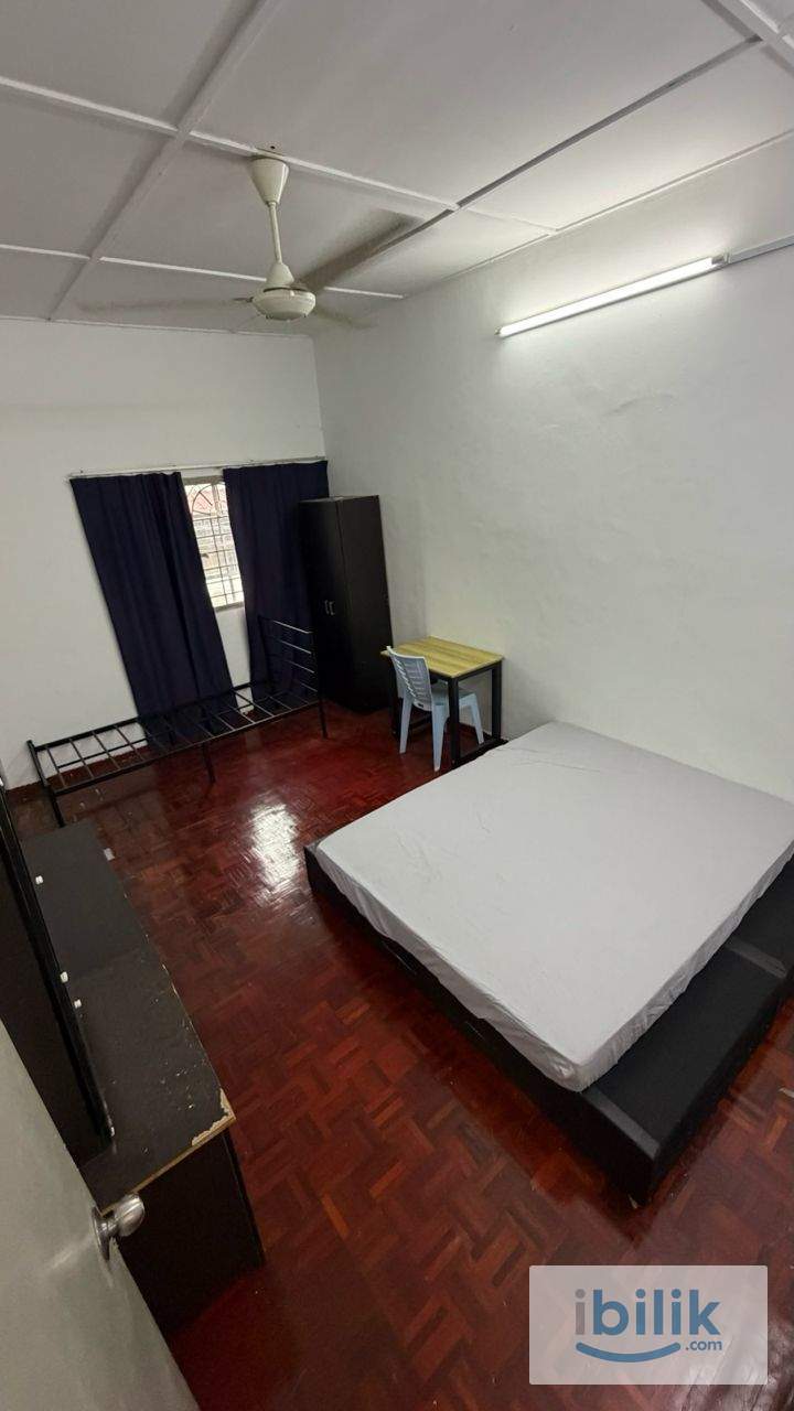 Medium bedroom@puchong - Image 1