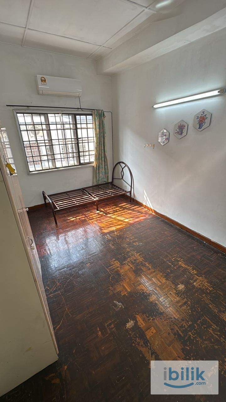 Middle-Room@puchong - Image 1