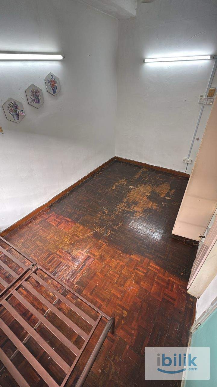 Middle-Room@puchong - Image 3