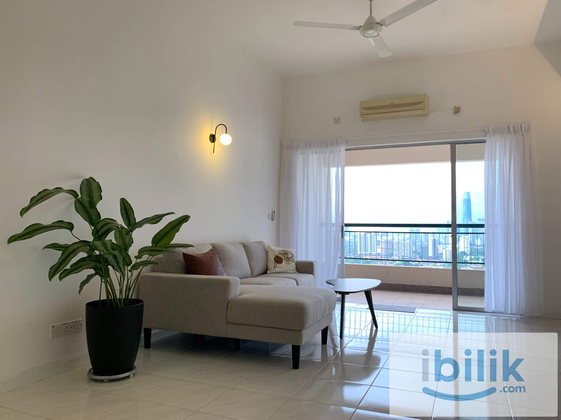 New Renovated MASTER ROOM for rent at Seri Maya Condominium prefer  👩female - Image 7