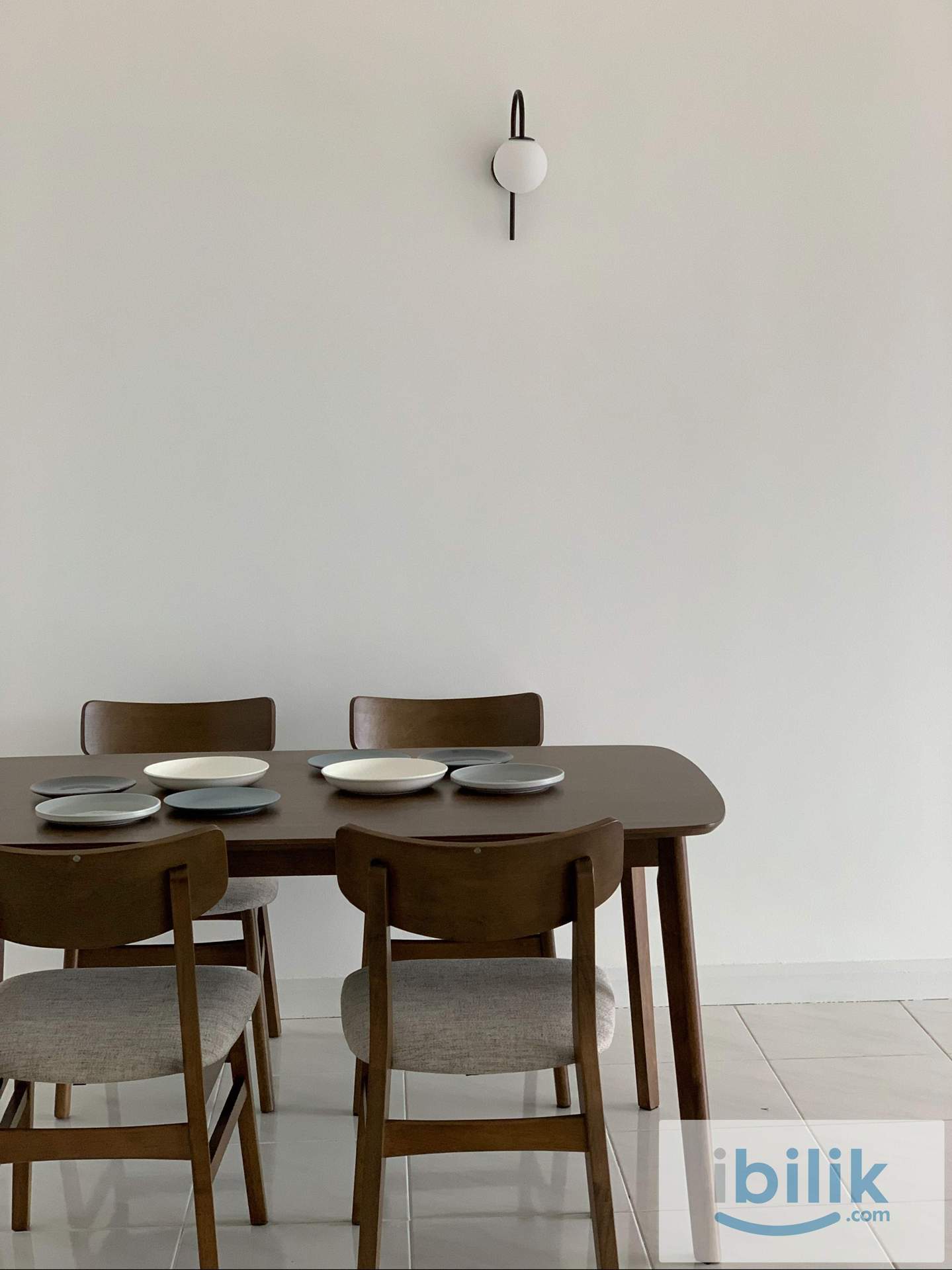 New Renovated MASTER ROOM for rent at Seri Maya Condominium prefer  👩female - Image 8