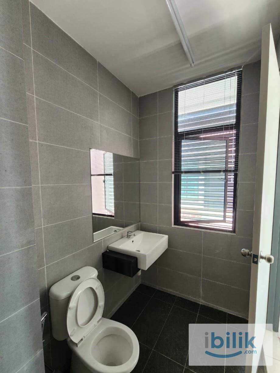 Semi D Middle Room for Rent w. private🛁bathroom (Batu kawan , Juru, S. Ampat) - Image 6